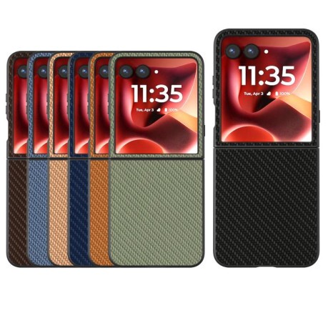 Ударозащитный чехол Carbon Fiber Texture Protective на Motorola Razr 60 Ultra - коричневый