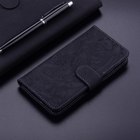 Чехол-книжка Tiger Embossing для Motorola Edge 50 Ultra - черный