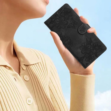 Чехол-книжка Cherry Blossom Butterfly Skin Feel Embossed на Motorola Edge 50 5G - черный