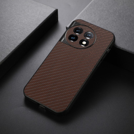 Противоударный чехол Accurate Carbon Fiber для OnePlus 11R / Ace 2 - коричневый