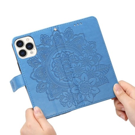 Чохол-книжка Flowers Embossing Pattern для iPhone 13 Pro Max - синій
