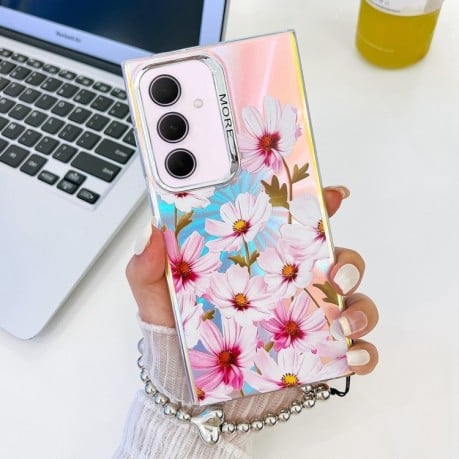 Чехол Electroplating Laser Flower Phone Case with Wrist Strap на Samsung Galaxy A35 5G - Cosmos Flower