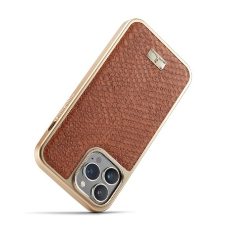 Чехол Fierre Shann Snake Texture Electroplating для iPhone 15 - коричневый