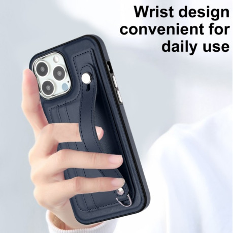 Противоударный чехол Wrist Strap Holder на iPhone 15 Pro Max - синий