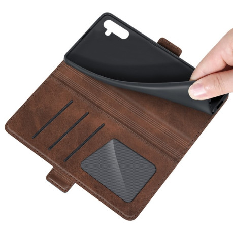 Чехол-книжка Dual-side Magnetic Buckle для Samsung Galaxy A04s/A13 5G - коричневый