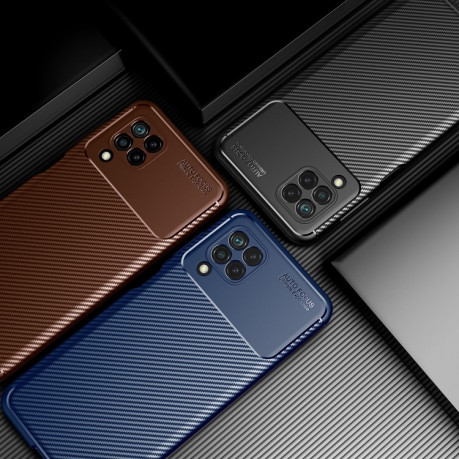Ударозащитный чехол HMC Carbon Fiber Texture на Samsung Galaxy M32/A22 4G - коричневый