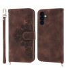 Чехол-книжка Skin-feel Flowers Embossed для Samsung Galaxy A24 4G - коричневый
