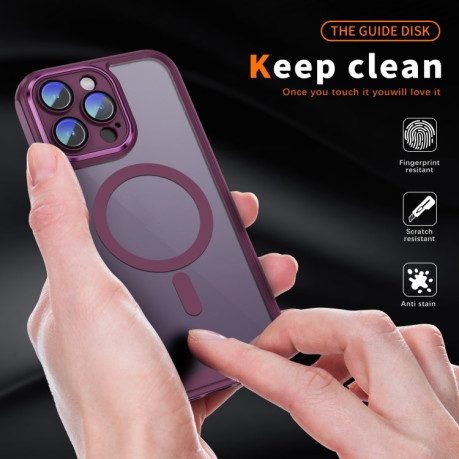 Противоударный чехол Frosted Lens MagSafe для iPhone 15 Pro - пурпурно-красный