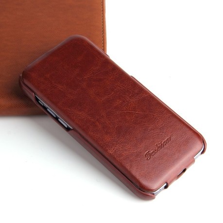 Кожаный флип-чехол Fierre Shann Retro Oil Wax Texture на iPhone 14 Pro - коричневый