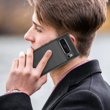 Протиударний чохол Brushed Texture Carbon Fiber на Google Pixel 8 Pro - чорний
