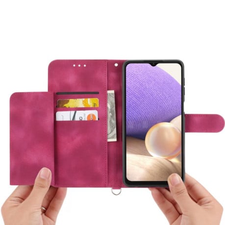 Чехол-книжка Skin-feel Flowers Embossed для Motorola Edge 60 Pro - винно-красный