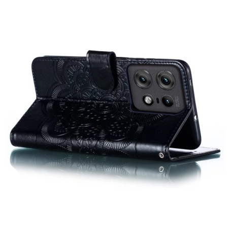 Чехол-книжка Sun Mandala Embossing Pattern для Motorola Edge 50 Pro - черный