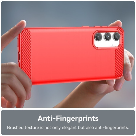 Противоударный чехол Brushed Texture Carbon Fiber на Samsung Galaxy M55 - красный