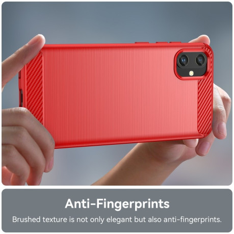 Противоударный чехол Brushed Texture Carbon Fiber на Samsung Galaxy A05 - красный