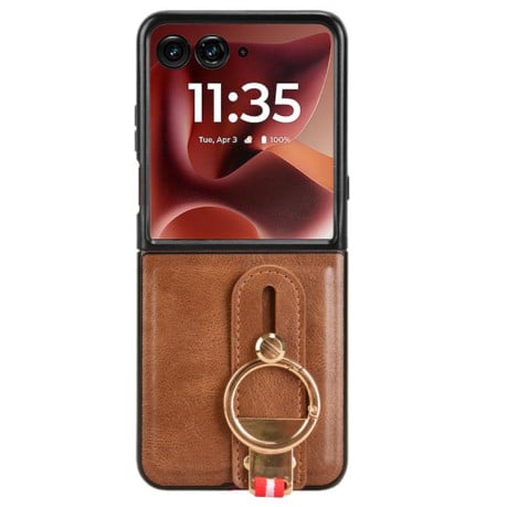 Противоударный чехол Wristband Leather Back для Motorola Razr 60 Ultra - коричневый