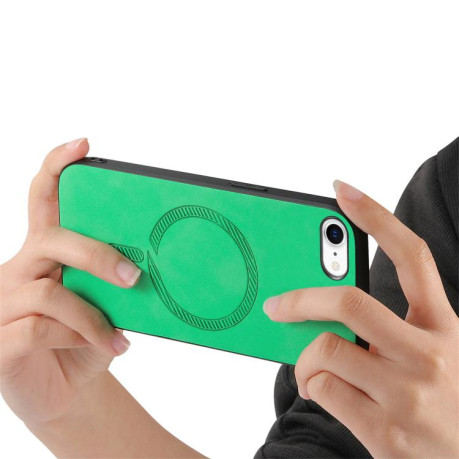 Чохол Solid Color Retro Magsafe для iPhone 16e - зелений