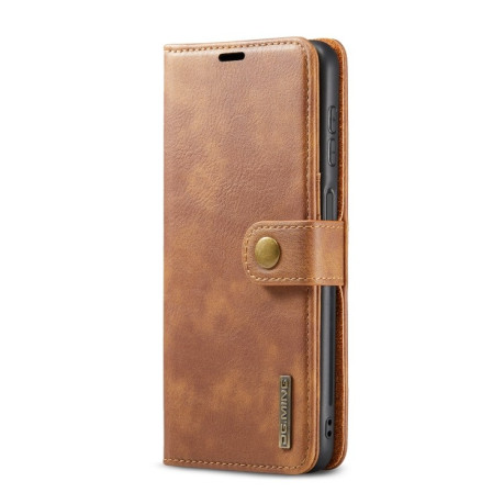 Кожаный чехол- книжка DG.MING Crazy Horse Texture на Samsung Galaxy A13 4G - коричневый