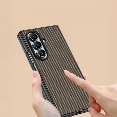 Противоударный чехол Carbon Fiber Texture Printing для Samsung Galaxy Fold 7 - золотой