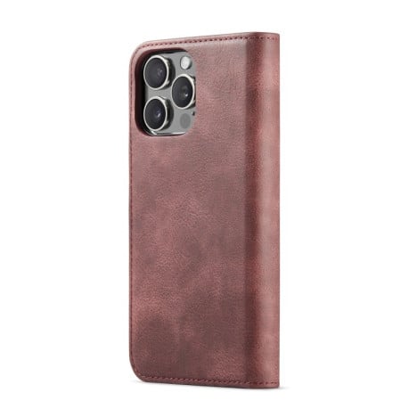 Чохол-книжка DGMING Crazy Horse Texture для iPhone 16 Pro - червоний