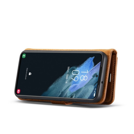 Кожаный чехол-книжка DG.MING Crazy Horse Texture на Samsung Galaxy S22 5G - коричневый