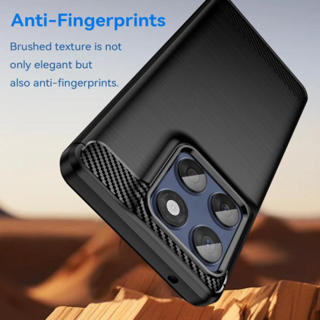 Противоударный чехол Brushed Texture Carbon Fiber на Motorola Edge 60 - черный