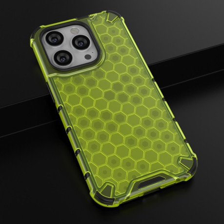 Противоударный чехол Honeycomb with Neck Lanyard для iPhone 15 Pro - зеленый