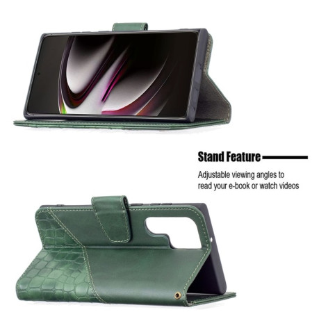 Чехол-книжка Matching Color Crocodile Texture на Samsung Galaxy S22 Ultra 5G - зеленый