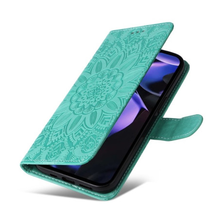 Чехол-книжка Embossed Sunflower для Google Pixel 9a - зеленый