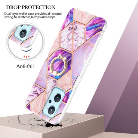 Противоударный чехол Electroplating Marble with Ring Holder для Realme 9i/OPPO A76/A96 - светло-фиолетовый