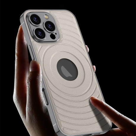 Противоударный чехол GKK Plating Leather Wave MagSafe для iPhone 16 Pro Max - черный