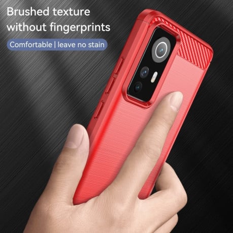 Противоударный чехол Brushed Texture Carbon Fiber на Xiaomi Redmi Note 12S - красный
