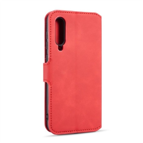 Кожаный чехол- книжка DG.MING Retro Oil Side на Samsung Galaxy A70-красный
