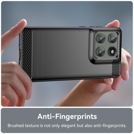 Противоударный чехол Brushed Texture Carbon Fiber на Motorola Edge 60 Pro - черный