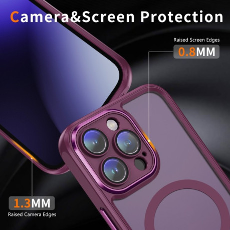 Противоударный чехол Frosted Lens MagSafe для iPhone 15 Pro - пурпурно-красный