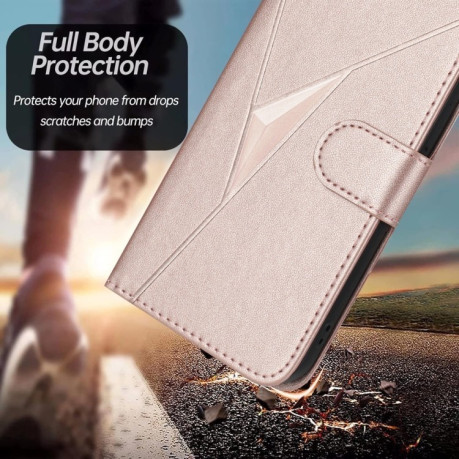 Чехол-книжка Triangle Pattern Buckle Clasp Leather на Infinix Note 40 4G - розовое золото