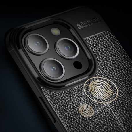 Противоударный чехол Litchi Texture на iPhone 15 Pro Max - черный