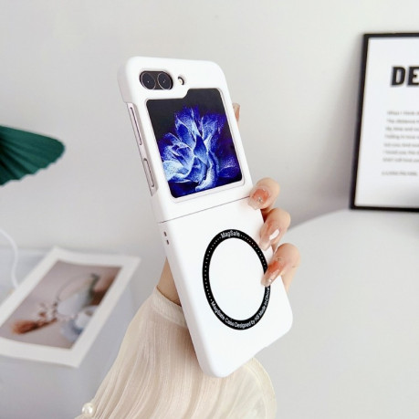 Противоударный чехол Skin Feel Magsafe Magnetic для Samsung Galaxy Flip 5 - белый