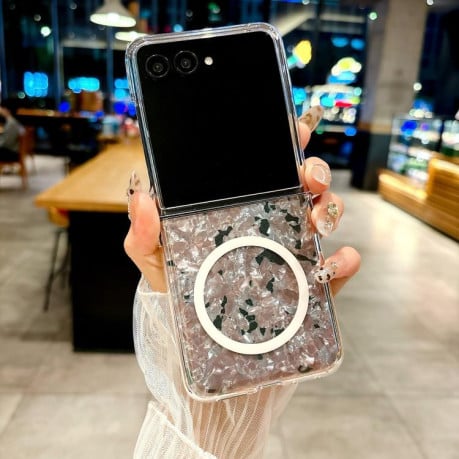 Противоударный чехол Pearlescent Shell Texture MagSafe для Motorola Razr 60 Ultra - розово-зеленый