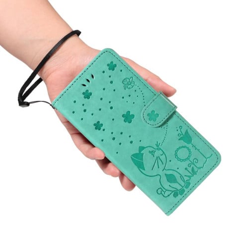 Чехол-книжка Cat Embossing Pattern на Xiaomi 15T Pro 5G EU 173mm - зеленый