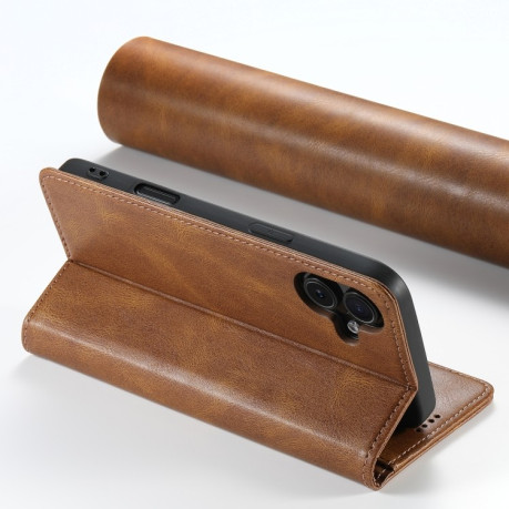 Противоударный чехол Suteni H02 Leather Wallet Stand для iPhone 16 Plus - коричневый
