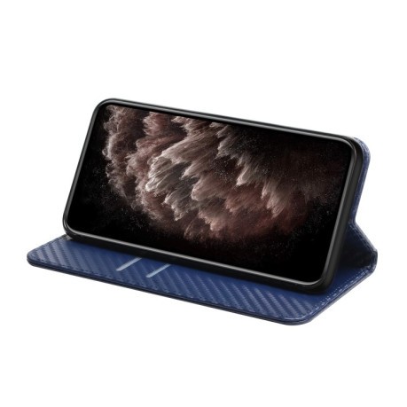 Чехол-книжка Carbon Fiber Texture Magnetic Flip для iPhone 16 Pro Max - синий
