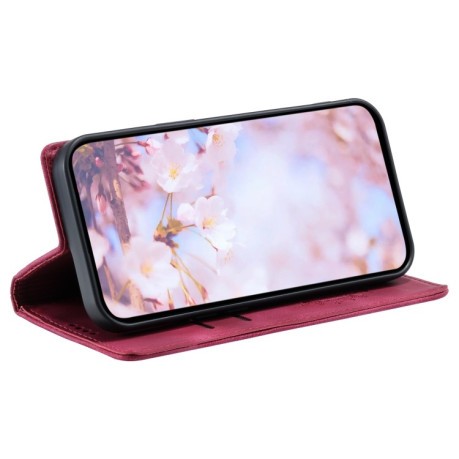 Чехол-книжка Totem Embossed Magnetic Leather для Google Pixel 8 Pro - красный