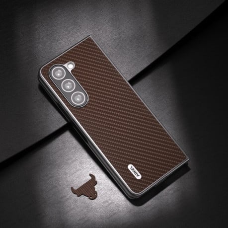 Противоударный чехол ABEEL Carbon Fiber Texture для Samsung Galaxy Fold 5 - темно-коричневый