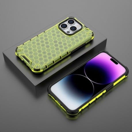 Противоударный чехол Honeycomb на iPhone 15 Pro - зеленый