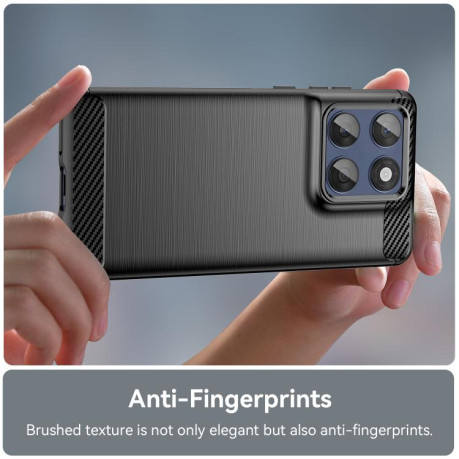 Противоударный чехол Brushed Texture Carbon Fiber на Motorola Edge 60 - черный