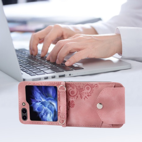 Протиударний чохол Skin Feel Flowers Embossed Wallet для Samsung Galaxy Flip 5 - рожевий