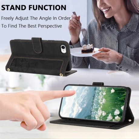 Чохол-книжка Tulips Embossed Leather для iPhone 16e - чорний