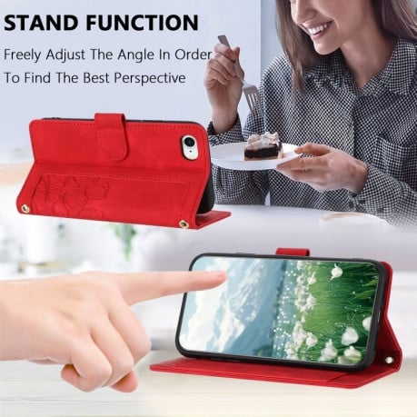 Чехол-книжка Tulips Embossed Leather для iPhone 16e - красный