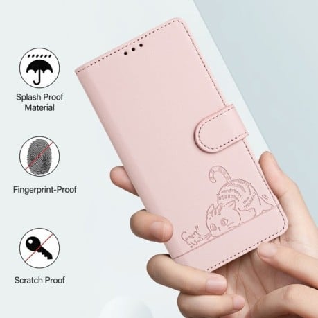 Чехол-книжка Cat Embossing Pattern на Realme GT 6T 5G Global - розовый