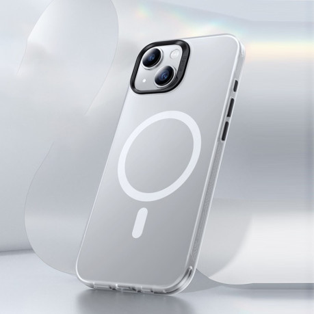 Противоударный чехол Benks Magsafe Magnetic для iPhone 15  - белый